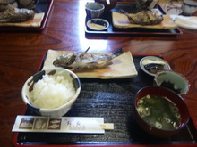 ●中島の…、お昼ご飯となりました。(^_-)- ☆