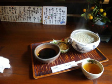 ●蕎麦(^_-)-☆岐阜の関市で…お昼ご飯です。