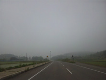 ●能登半島、日中に、こんな深い霧だなんて…